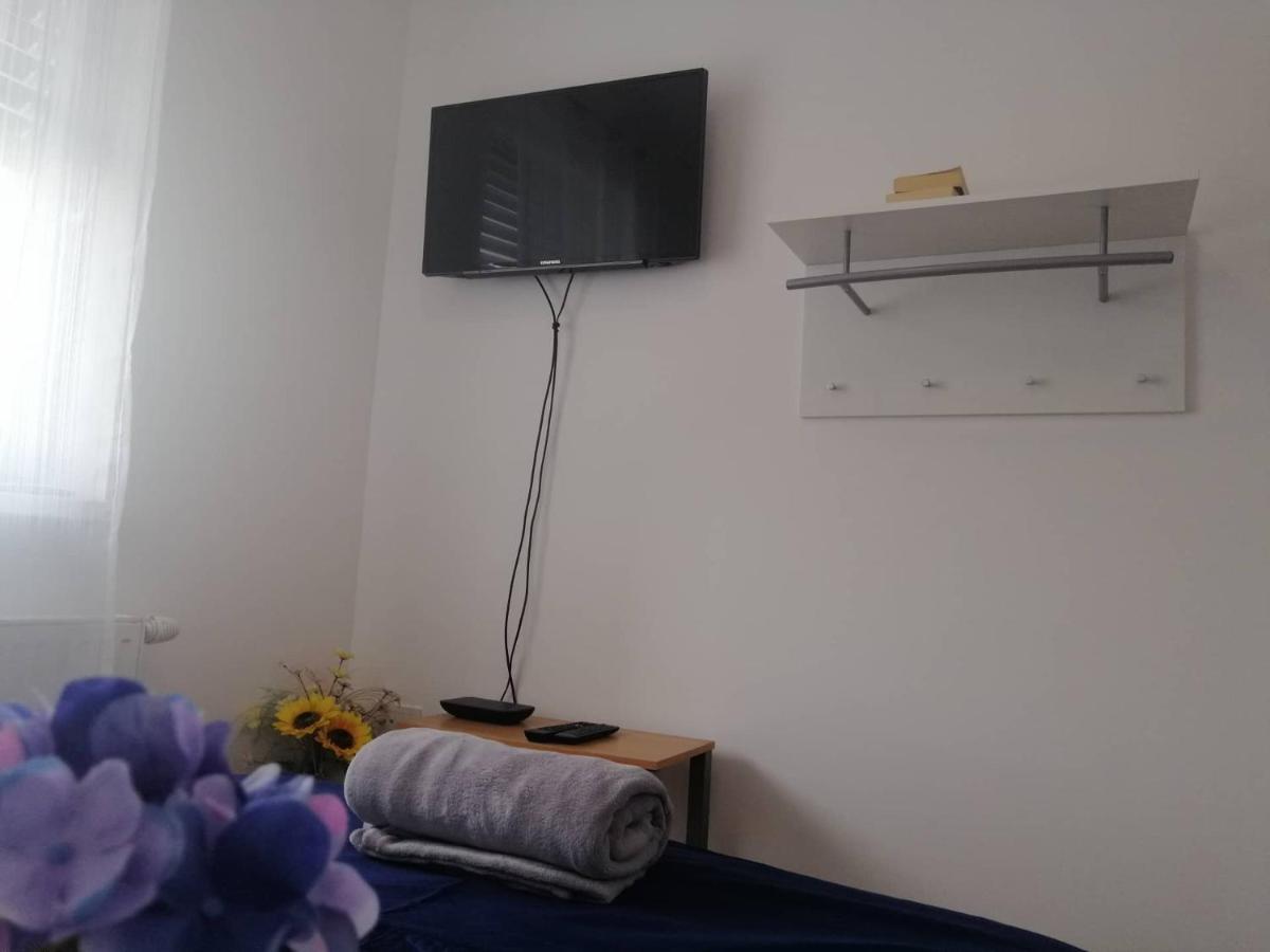 Apartman Natali*** Lägenhet Varaždin Exteriör bild